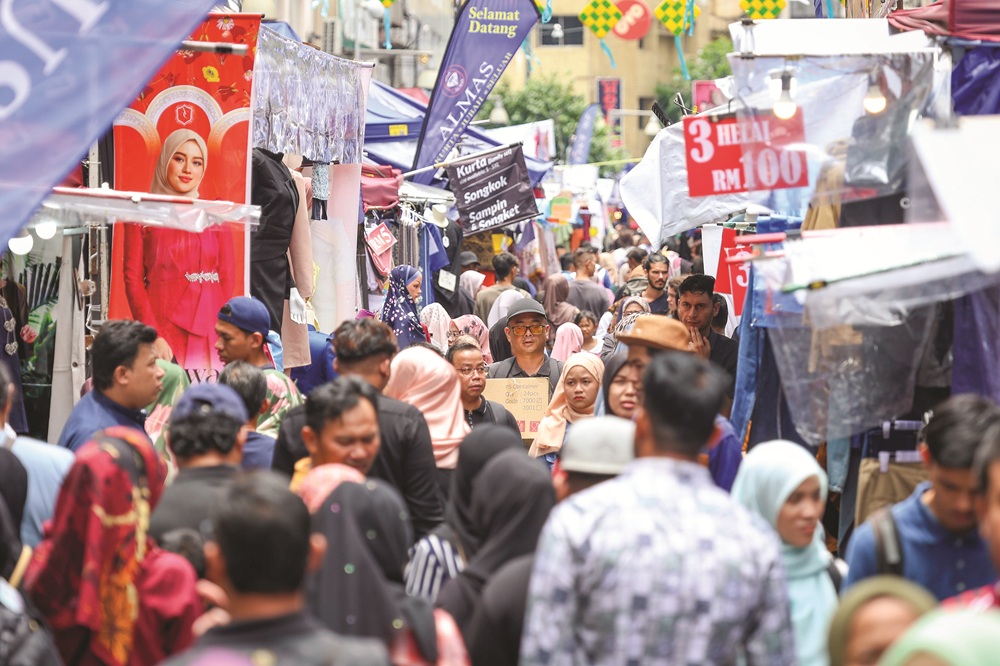 Melaram sehari, tanggung hutang setahun