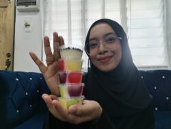 Graduan kreatif raih RM2,000 jual puding