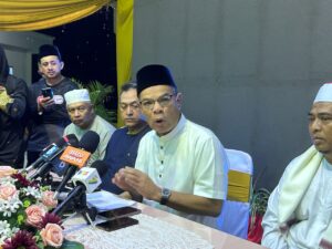 Saifuddin pada sidang akhbar pada Program Penerapan Nilai nilai Murni bersama Menteri Dalam Negeri di Masjid Ar Raudhah Pokok Sena hari ini.